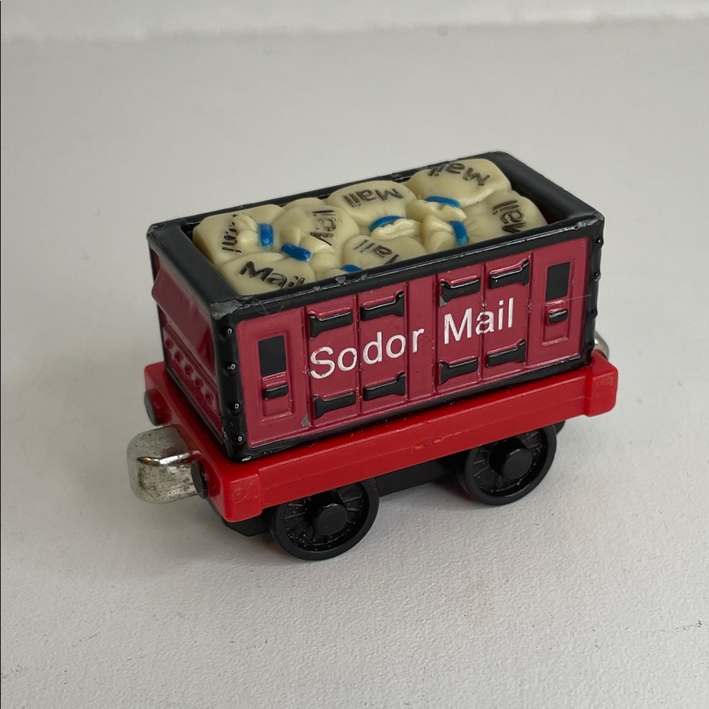Thomas and Friends Sodor Mail Car Die Cast Flip Top Magnetic 2003 Loose